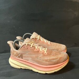 Hoka One One Clifton 9 Women's Size 8.5 Running Shoes Rose Pink Sneakers